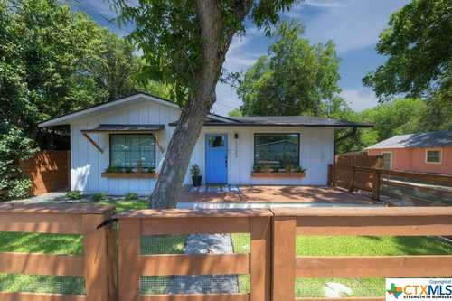 $485,000 - 2Br/1Ba -  for Sale in Highland Park, New Braunfels