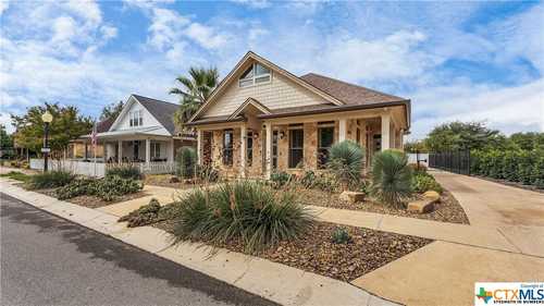 $599,000 - 3Br/2Ba -  for Sale in Cotton Crossing 6, New Braunfels