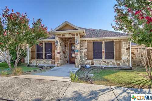 $400,000 - 3Br/3Ba -  for Sale in Pecan Crossing, New Braunfels