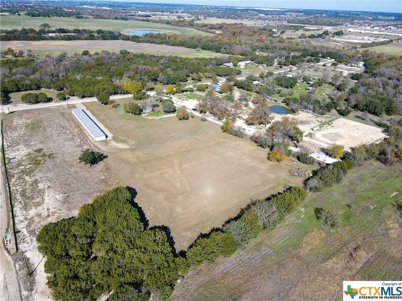 $750,000 - Br/Ba -  for Sale in Belton