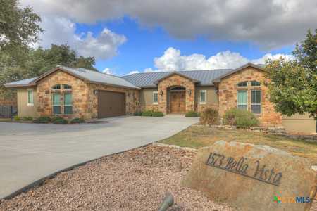 $899,900 - 4Br/3Ba -  for Sale in Avonlea, Canyon Lake