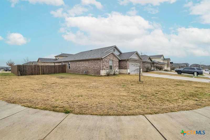 $268,000 - 3Br/2Ba -  for Sale in Meadows At Kyle Ph Five, Kyle