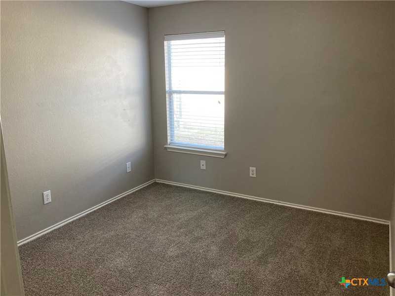 $274,900 - 3Br/2Ba -  for Sale in Southlake Ranch Ph Two, Kyle