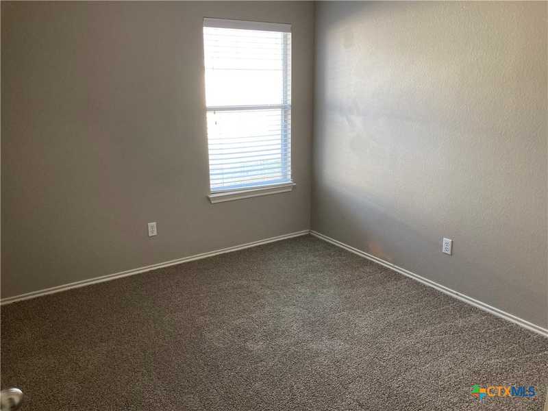 $274,900 - 3Br/2Ba -  for Sale in Southlake Ranch Ph Two, Kyle