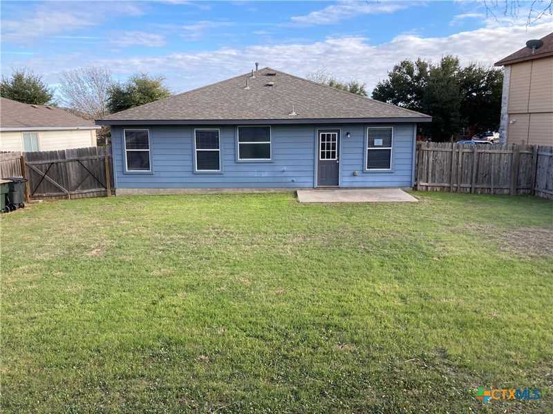 $274,900 - 3Br/2Ba -  for Sale in Southlake Ranch Ph Two, Kyle