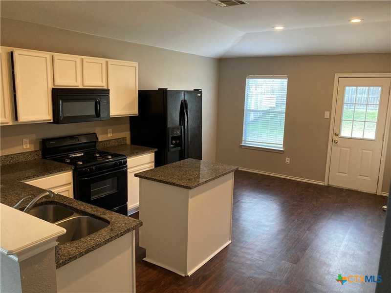 $274,900 - 3Br/2Ba -  for Sale in Southlake Ranch Ph Two, Kyle