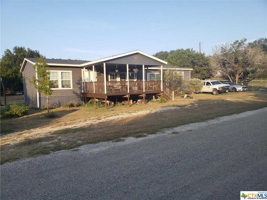 $259,900 - 4Br/2Ba -  for Sale in Deer Meadows Ph 3, Canyon Lake