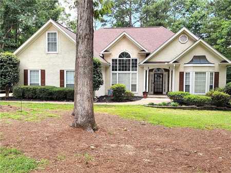 $385,000 - 4Br/3Ba -  for Sale in The Lakes, Mcdonough