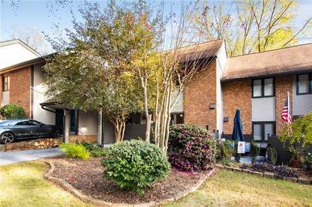 $299,900 - 3Br/3Ba -  for Sale in Clairmont North, Brookhaven