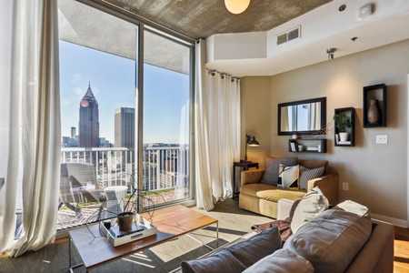 $500,000 - 2Br/2Ba -  for Sale in Viewpoint, Atlanta