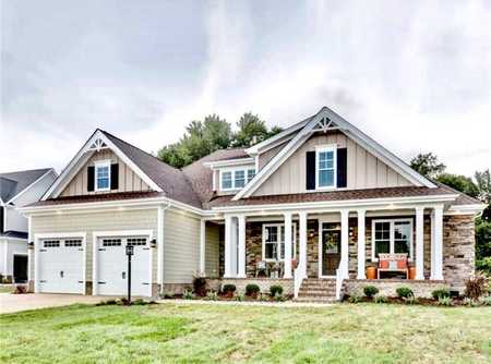 $510,900 - 4Br/3Ba -  for Sale in Griffin Manor, Cartersville