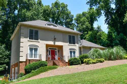 $519,900 - 5Br/3Ba -  for Sale in Chattahoochee Estates, Gainesville