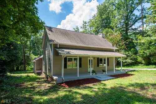 $325,000 - 3Br/2Ba -  for Sale in Thompson Mill, Gainesville