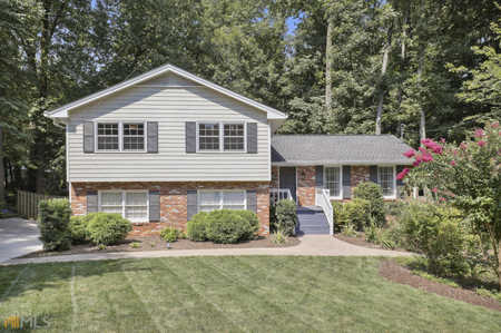 $700,000 - 4Br/3Ba -  for Sale in Westover Woods, Chamblee