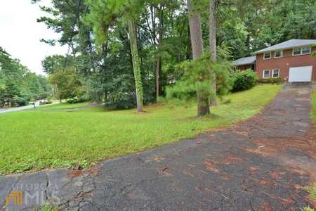 $550,000 - 4Br/3Ba -  for Sale in Foresta Heights, Brookhaven