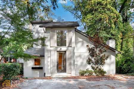 $649,900 - 3Br/2Ba -  for Sale in Peachtree Terrace, Atlanta