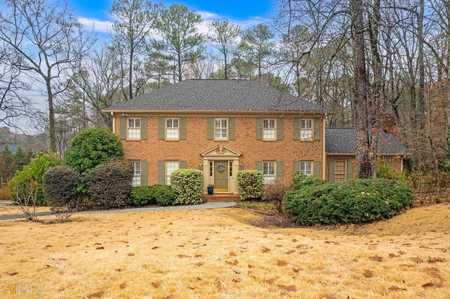 $630,000 - 5Br/3Ba -  for Sale in Peachtree Station, Peachtree Corners