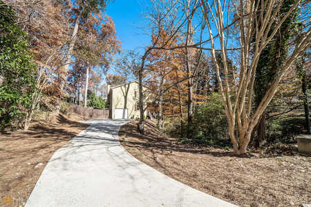 $675,000 - 3Br/3Ba -  for Sale in Club Walk Homes, Brookhaven