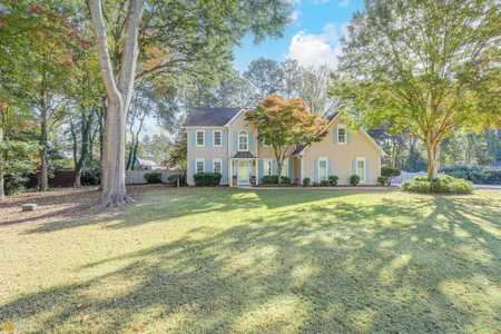 $575,000 - 5Br/3Ba -  for Sale in Huntington Place, Peachtree City