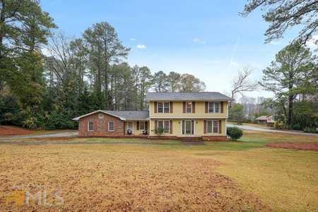$299,900 - 5Br/3Ba -  for Sale in Sterling Forest, Decatur