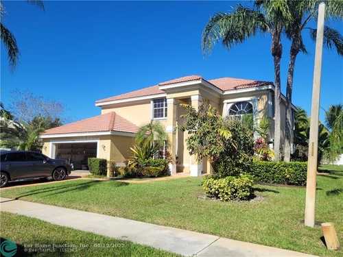 $699,000 - 5Br/3Ba -  for Sale in Silver Lakes Ph Ii Rep, Pembroke Pines