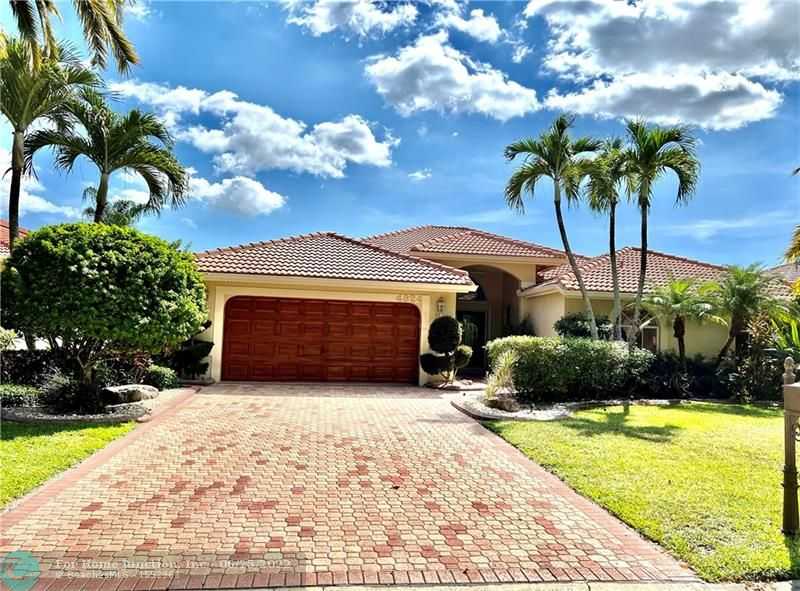 $939,000 - 4Br/2Ba -  for Sale in Turtle Run 131-12 B, Coral Springs