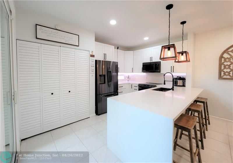 Photo 1 of 18 of 11792 Royal Palm Blvd Unit 11792 townhome