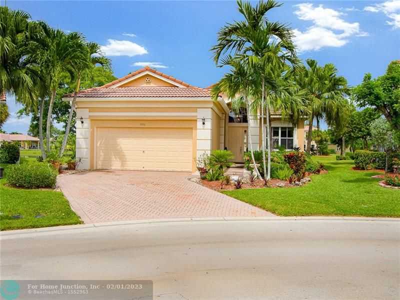 $725,000 - 3Br/2Ba -  for Sale in Heron Cove @ Heron Bay, Parkland
