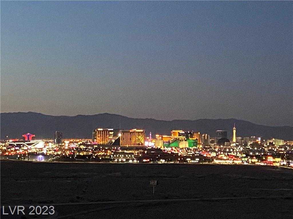 View Las Vegas, NV 89123 condo