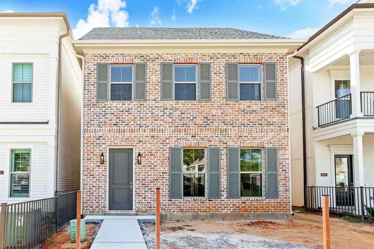 $570,000 - 3Br/3Ba -  for Sale in Boulevard Green At Vision Park, Conroe