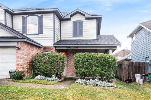 $215,000 - 4Br/3Ba -  for Sale in Three Lakes East, Tomball