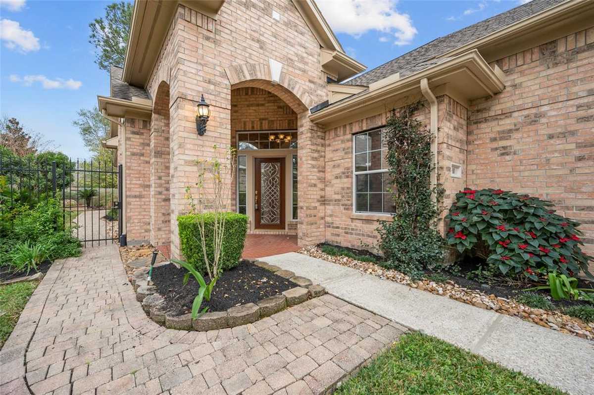 $435,000 - 3Br/3Ba -  for Sale in Wdlnds Windsor Lakes, Conroe