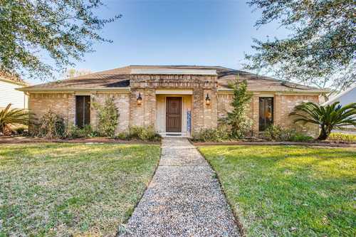 $370,000 - 3Br/2Ba -  for Sale in Green Tee Terrace Sec 02, Pearland