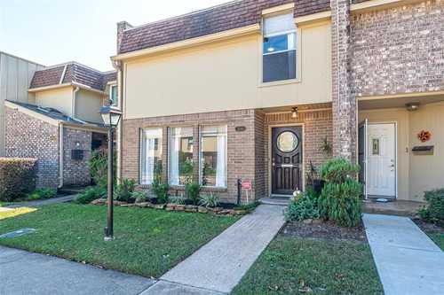 $348,900 - 2Br/3Ba -  for Sale in Trenton Place T/h, Bellaire