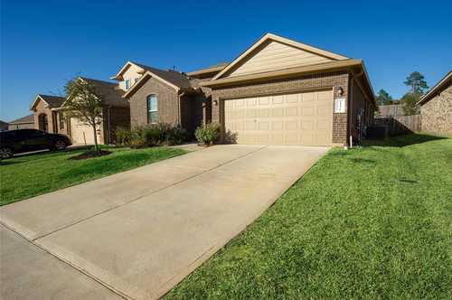$328,000 - 4Br/2Ba -  for Sale in Water Crest On Lake Conroe, Conroe