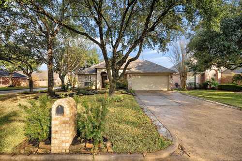 $315,000 - 4Br/2Ba -  for Sale in Park At Glen Arbor R/p, Tomball