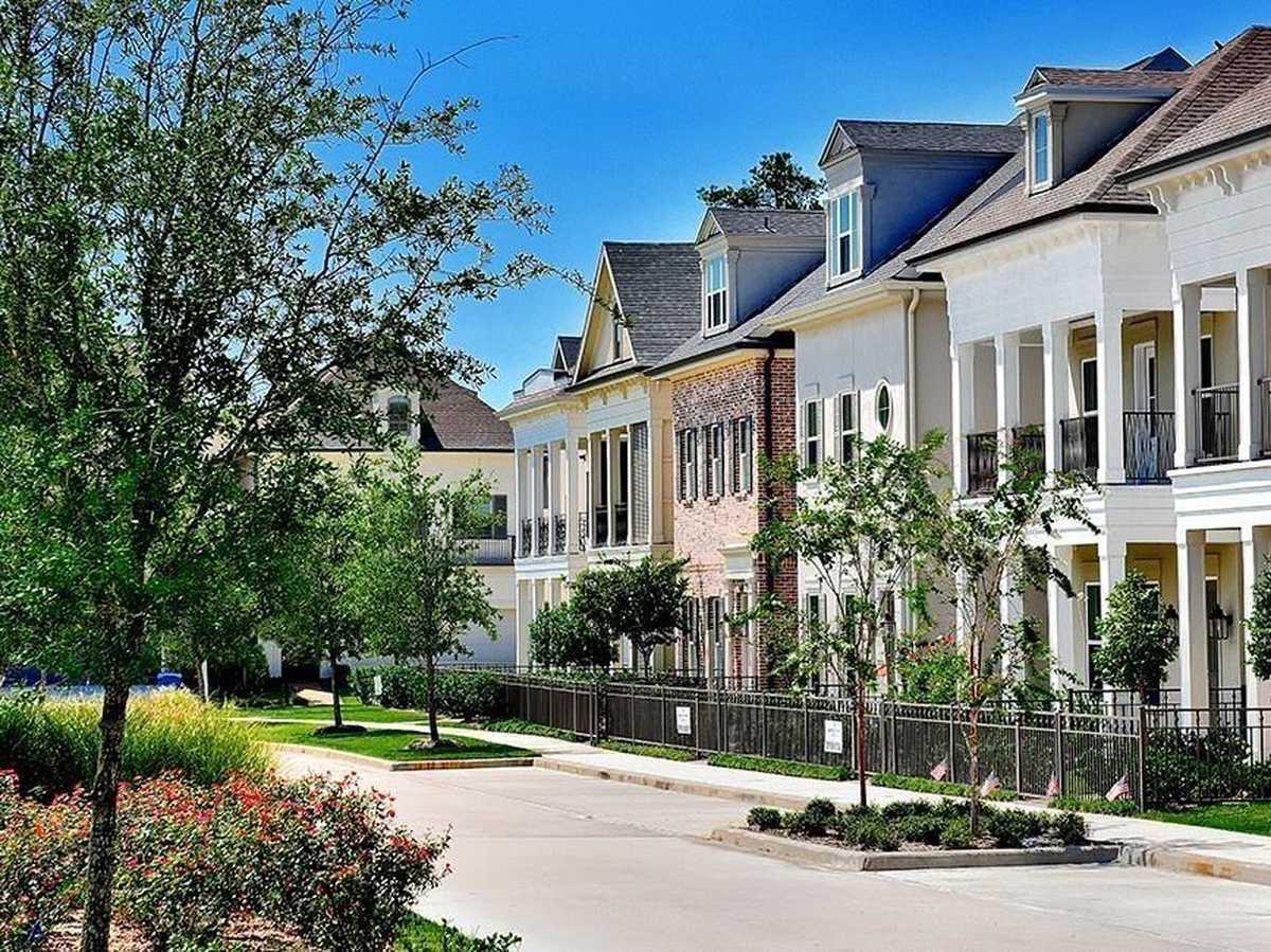 $619,000 - 3Br/3Ba -  for Sale in Boulevard Green At Vision Park, Conroe