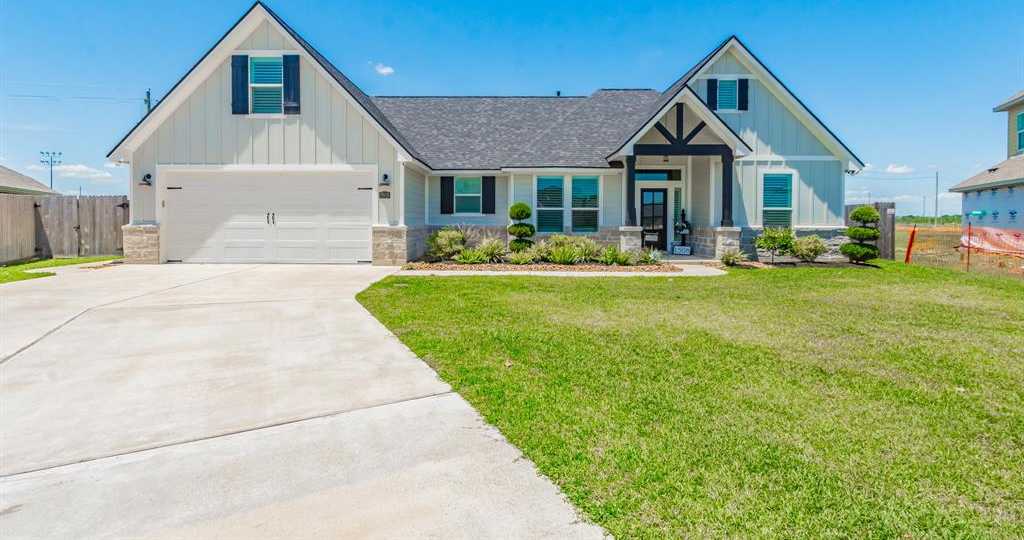 $529,000 - 4Br/3Ba -  for Sale in Heritage Park Sec 2 A0318 T S, Angleton