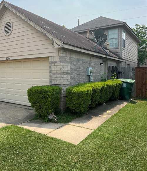 $210,000 - 3Br/3Ba -  for Sale in Inwood Forest Village, Houston