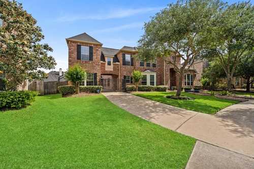 $650,000 - 4Br/4Ba -  for Sale in The Crossing At Riverstone, Sugar Land