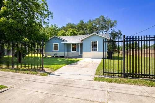 $210,000 - 3Br/1Ba -  for Sale in Homestead, Houston