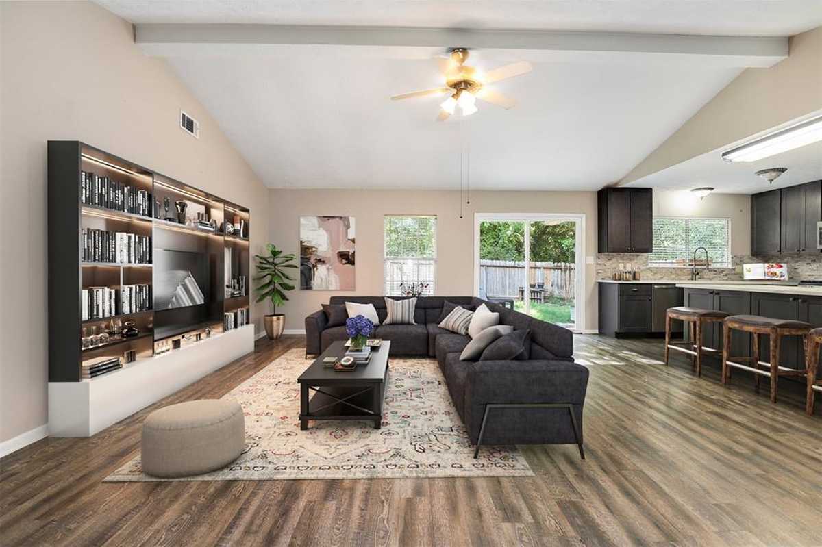 $299,000 - 3Br/2Ba -  for Sale in Woodlands Trade Center, Conroe