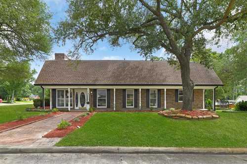 $749,000 - 5Br/5Ba -  for Sale in April Sound, Montgomery