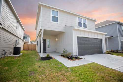 $289,990 - 4Br/3Ba -  for Sale in Imperial Heights, Houston