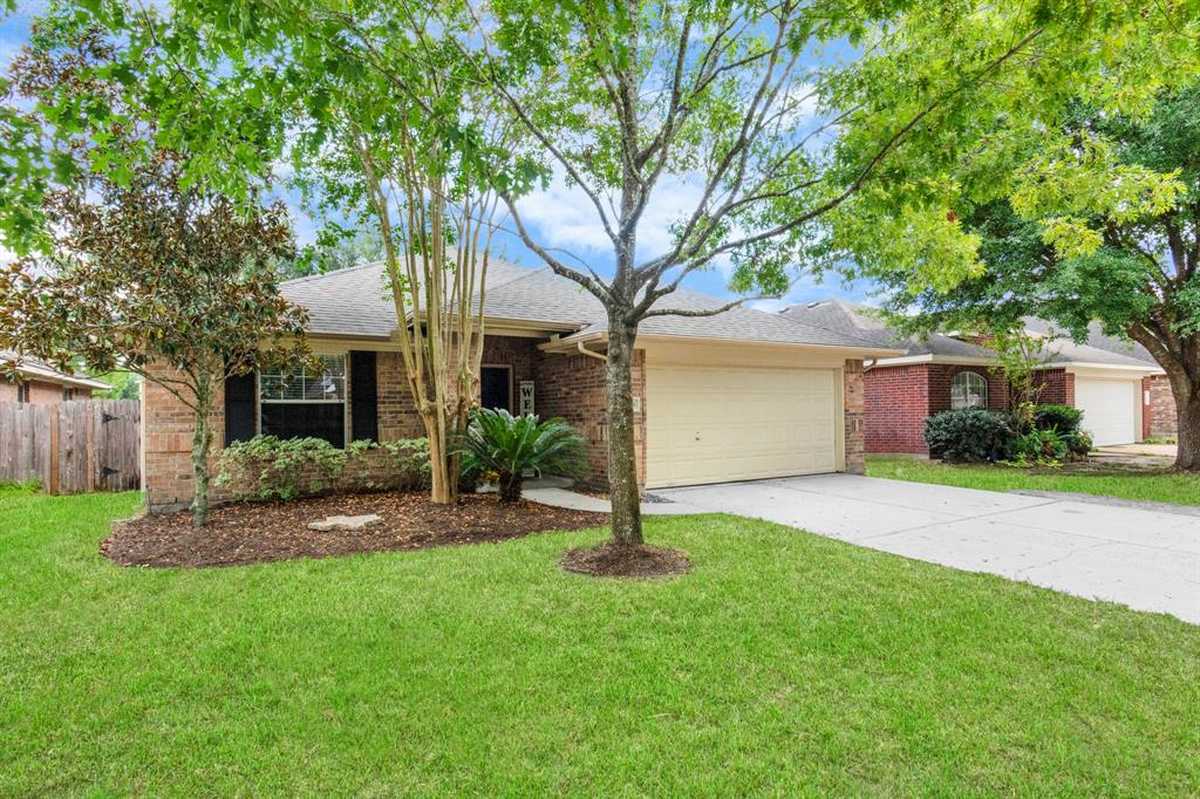 $297,000 - 3Br/2Ba -  for Sale in Imperial Oaks Park, Conroe