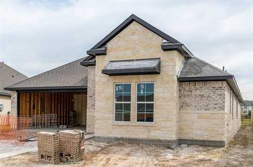 $728,000 - 3Br/3Ba -  for Sale in Towne Lake, Cypress