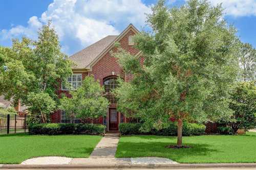 $610,000 - 4Br/4Ba -  for Sale in Twin Lakes Sec 04, Houston
