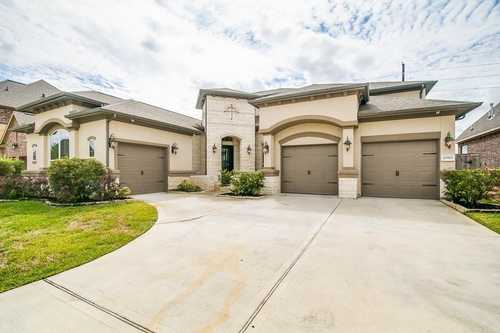 $675,000 - 4Br/4Ba -  for Sale in Cypress Crk Lakes Sec 16, Cypress