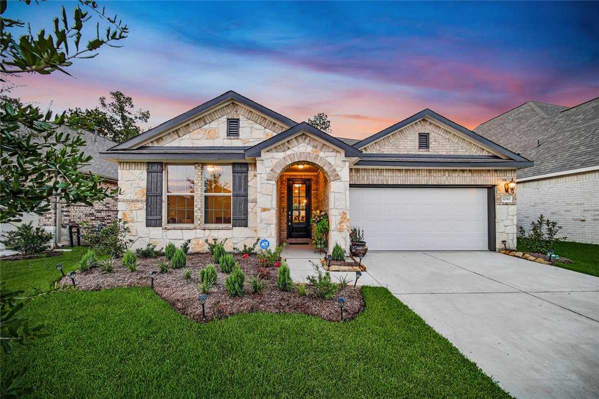 $389,990 - 3Br/2Ba -  for Sale in Meadows At Imperial Oaks, Conroe