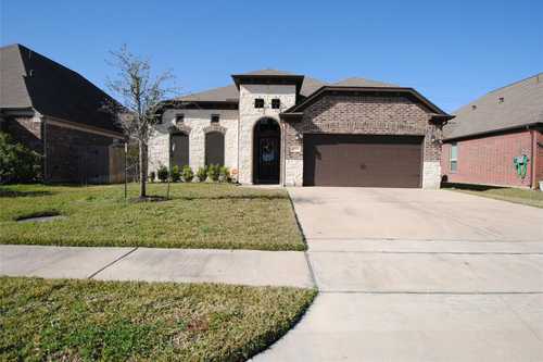 $390,000 - 3Br/3Ba -  for Sale in Villages/cypress Lakes Sec 8, Cypress